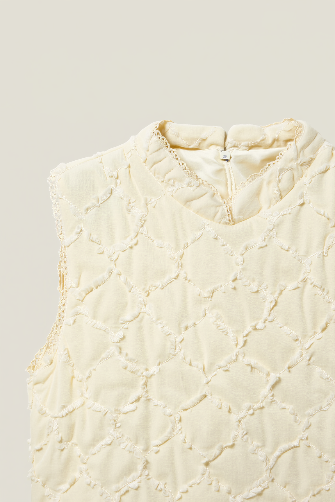 Sleeveless Diamond Quilt Vest