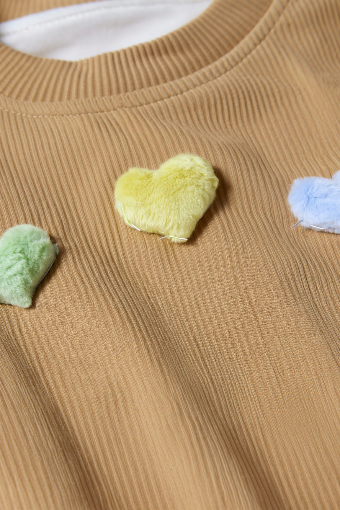 Beige Toddler Ribbed Heart Appliqué Top